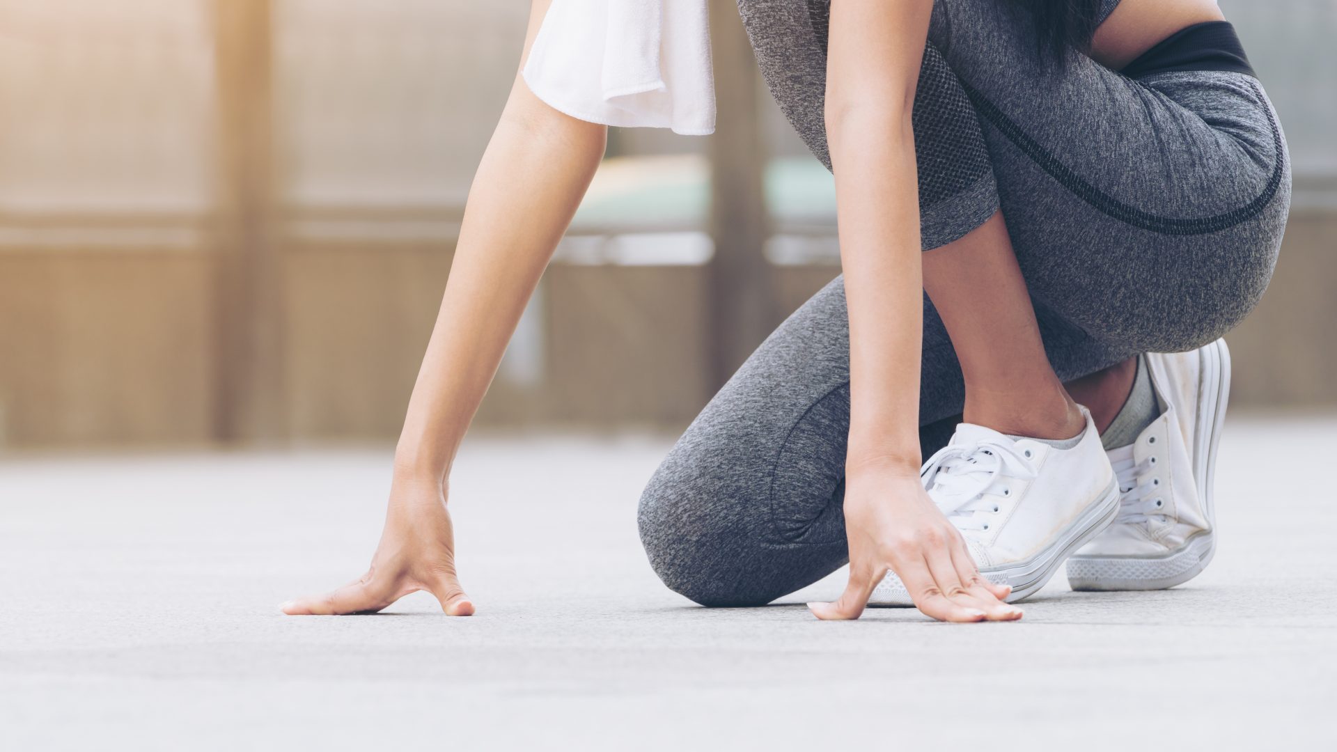 donna pronta alla corsa